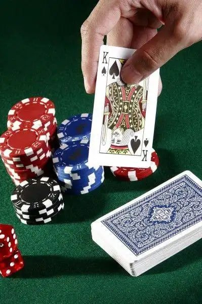 FT787 Live Baccarat Table တွင် မြန်မာဒီလာနှင့် HD Streaming ဖြင့် ကစားနေသောမြင်ကွင်း